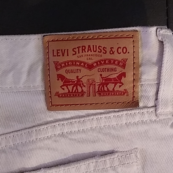 LEVIS HIGH RISE JEAN SHORTS - Picture 3 of 5